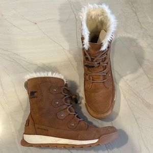 Sorel Kids’ suede waterproof winter boots SZ 4